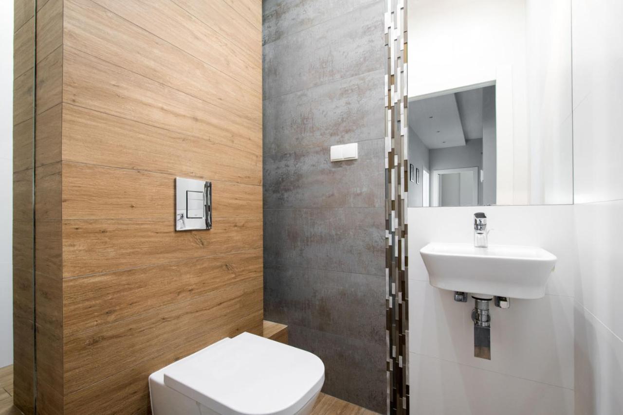 Mg Apartments Gieldowa Варшава Екстериор снимка