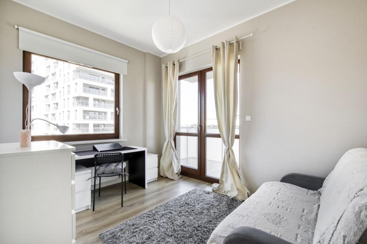 Mg Apartments Gieldowa Варшава Екстериор снимка