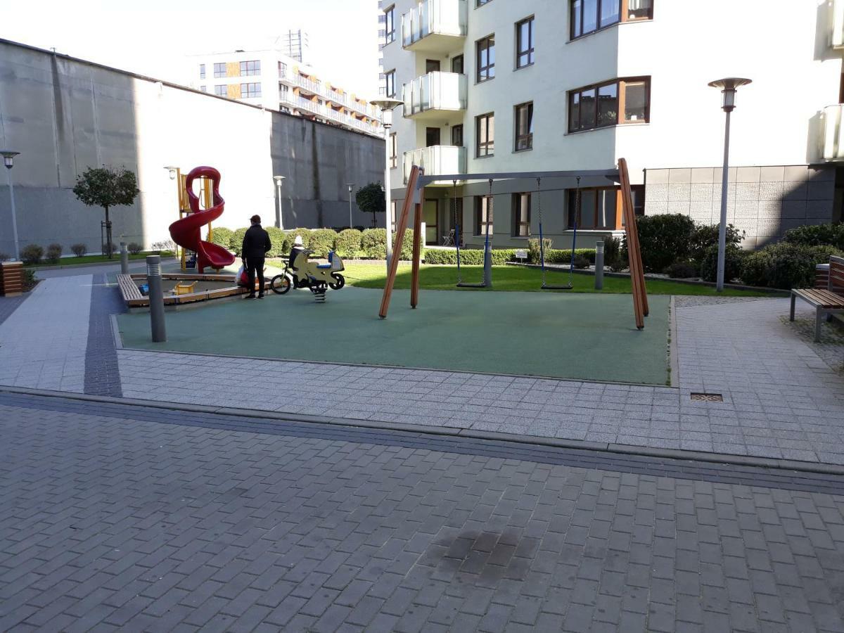Mg Apartments Gieldowa Варшава Екстериор снимка