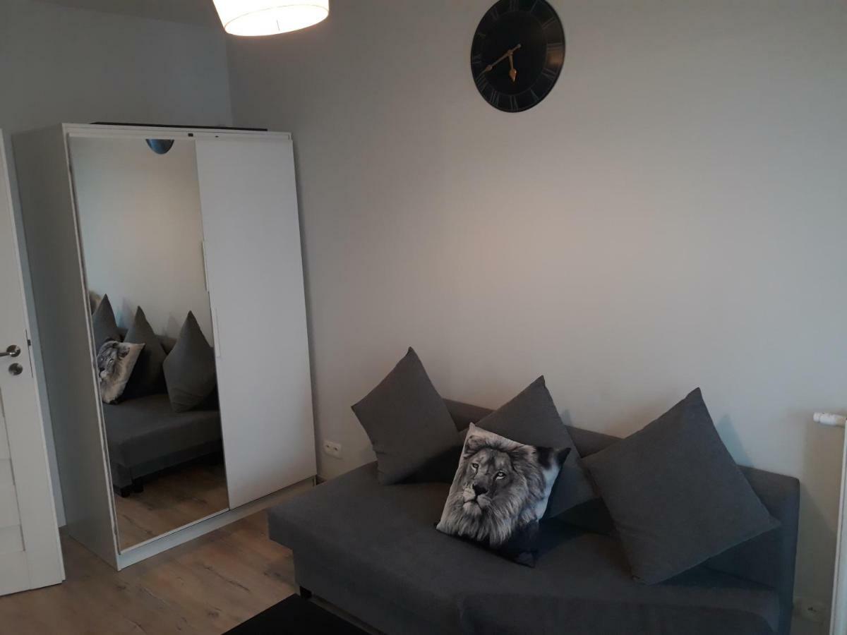 Mg Apartments Gieldowa Варшава Екстериор снимка